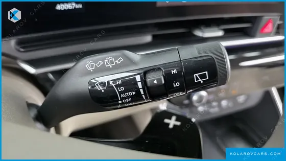 KIA CARNIVAL DIESEL 9-SEATER SIGNATURE