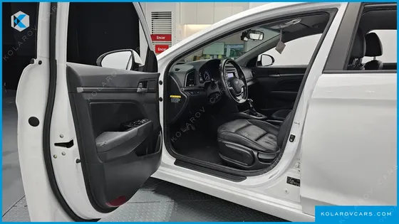 HYUNDAI ELANTRA (AVANTE) 1.6 GDI SMART