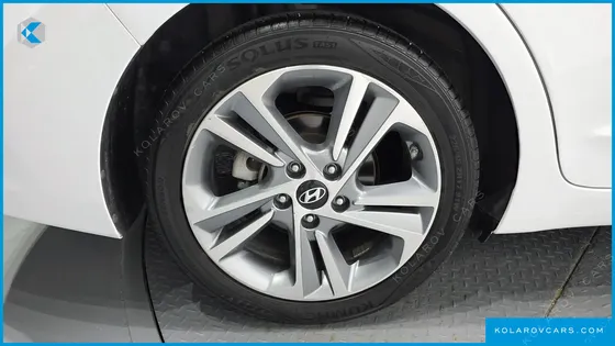 HYUNDAI ELANTRA (AVANTE) 1.6 GDI VALUE PLUS