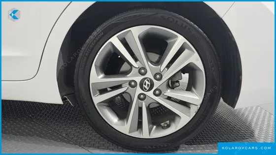 HYUNDAI ELANTRA (AVANTE) 1.6 GDI VALUE PLUS