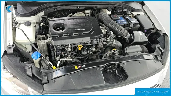 HYUNDAI ELANTRA (AVANTE) 1.6 E-VGT SMART