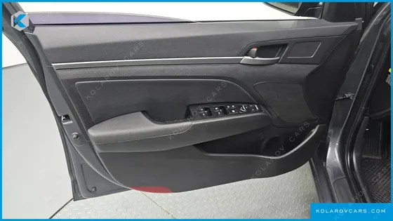 HYUNDAI ELANTRA (AVANTE) 1.6 GDI SMART