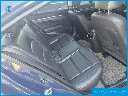 HYUNDAI ELANTRA (AVANTE) 1.6 GDI SMART