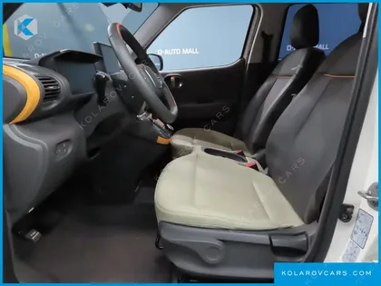 HYUNDAI CASPER THE ESSENTIAL