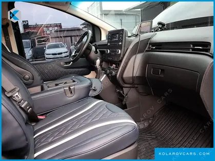 HYUNDAI STARIA CARGO 3-SEATER
