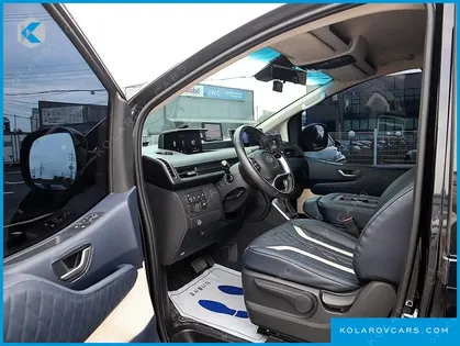 HYUNDAI STARIA CARGO 3-SEATER