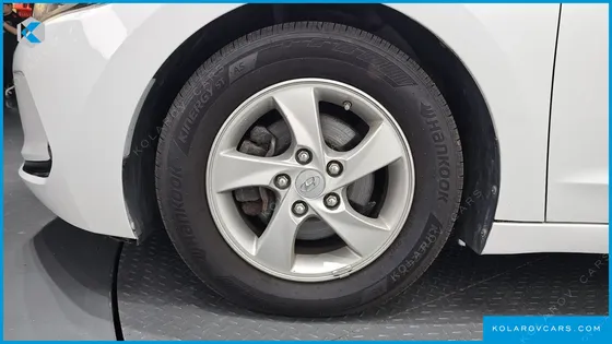 HYUNDAI ELANTRA (AVANTE) 1.6 LPI STYLE (RENTAL CAR)