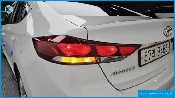 HYUNDAI ELANTRA (AVANTE) 1.6 LPI STYLE (RENTAL CAR)
