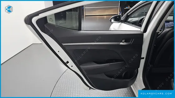 HYUNDAI ELANTRA (AVANTE) 1.6 LPI STYLE (RENTAL CAR)