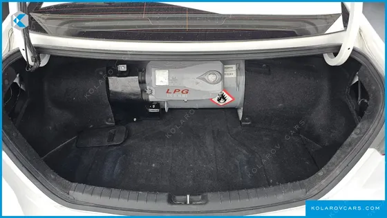 HYUNDAI ELANTRA (AVANTE) 1.6 LPI STYLE (RENTAL CAR)