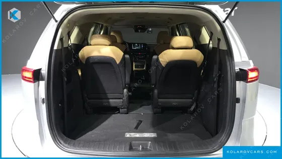 KIA CARNIVAL DIESEL 9-SEATER PRESTIGE