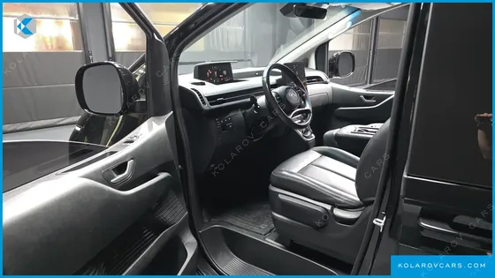 HYUNDAI STARIA CARGO 3-SEATER
