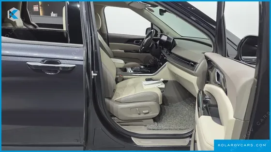 KIA CARNIVAL GASOLINE 9-SEATER NOBLESSE