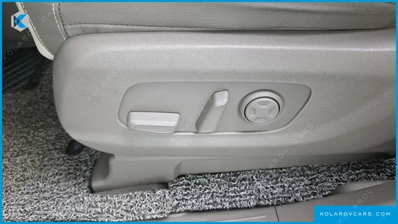 KIA CARNIVAL GASOLINE 9-SEATER NOBLESSE
