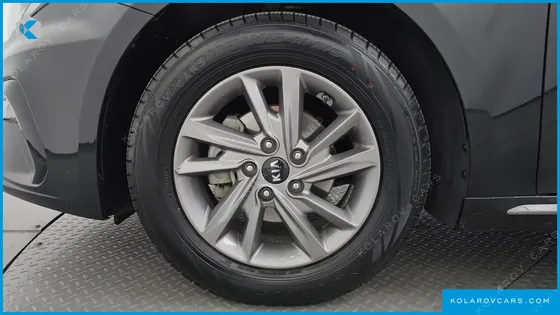 KIA K5 2.0 LPI RENTAL CAR