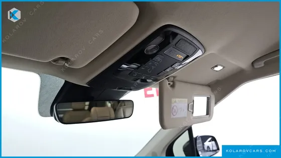 KIA CARNIVAL GASOLINE 9-SEATER HI-LIMOUSINE