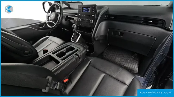 HYUNDAI STARIA CARGO 3-SEATER