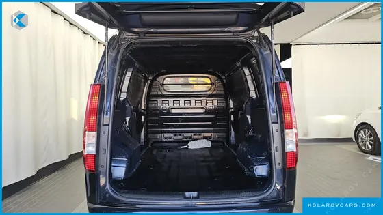 HYUNDAI STARIA CARGO 3-SEATER
