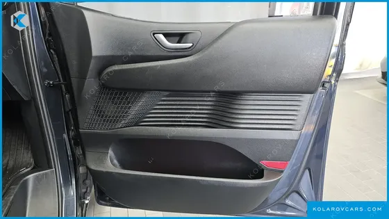 HYUNDAI STARIA CARGO 3-SEATER