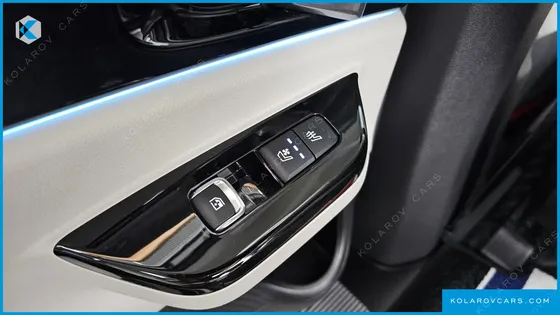 KIA CARNIVAL DIESEL 7-SEATER SIGNATURE