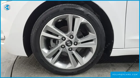 HYUNDAI ELANTRA (AVANTE) 1.6 GDI VALUE PLUS