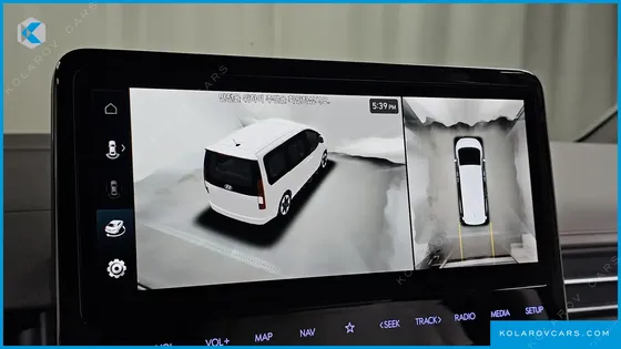 HYUNDAI STARIA LOUNGE 7-SEATER