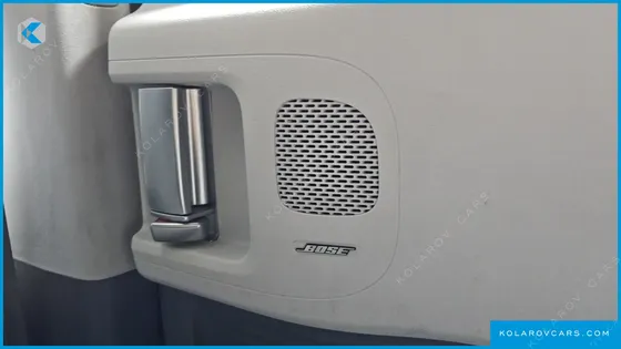 HYUNDAI STARIA LOUNGE 7-SEATER