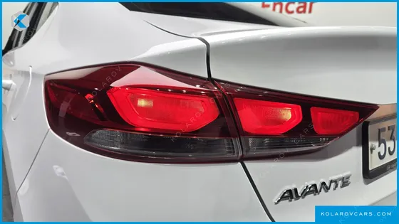HYUNDAI ELANTRA (AVANTE) 1.6 E-VGT SMART
