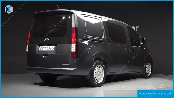 HYUNDAI STARIA CARGO 5-SEATER