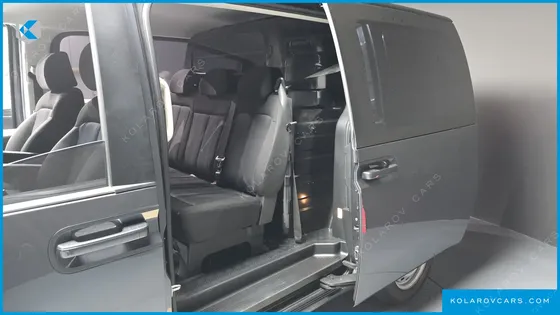 HYUNDAI STARIA CARGO 5-SEATER
