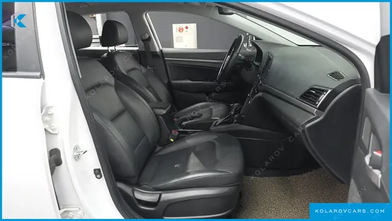 HYUNDAI ELANTRA (AVANTE) 1.6 GDI SMART