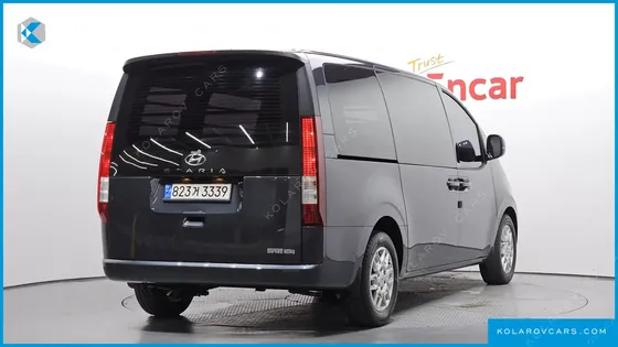 HYUNDAI STARIA CARGO 3-SEATER