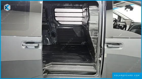 HYUNDAI STARIA CARGO 3-SEATER