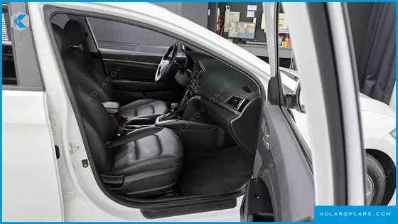 HYUNDAI ELANTRA (AVANTE) 1.6 GDI SMART