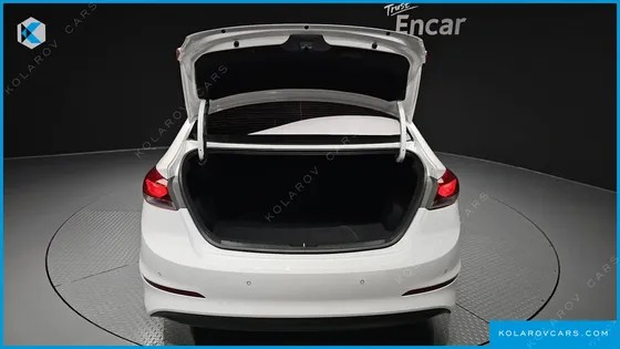 HYUNDAI ELANTRA (AVANTE) 1.6 GDI SMART