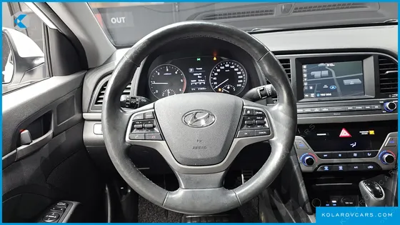 HYUNDAI ELANTRA (AVANTE) 1.6 E-VGT SMART