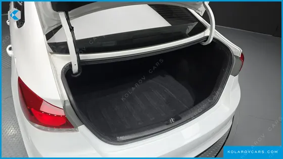 HYUNDAI ELANTRA (AVANTE) 1.6 E-VGT SMART