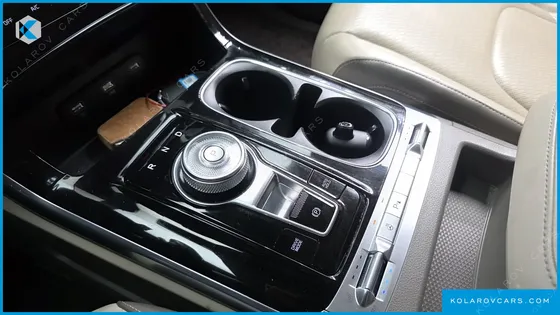 KIA CARNIVAL DIESEL 7-SEATER SIGNATURE