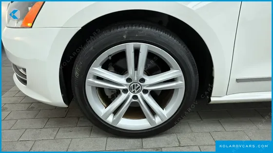 VOLKSWAGEN PASSAT 2.5