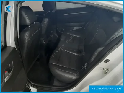 HYUNDAI ELANTRA (AVANTE) 1.6 GDI VALUE PLUS