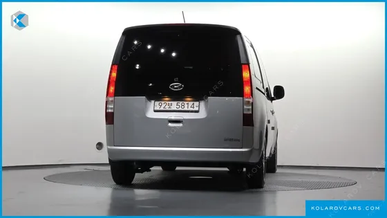 HYUNDAI STARIA CARGO 5-SEATER