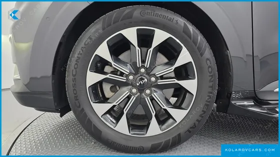 KIA CARNIVAL GASOLINE 7-SEATER SIGNATURE