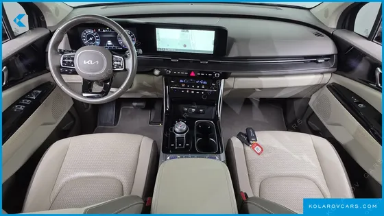 KIA CARNIVAL GASOLINE 7-SEATER SIGNATURE