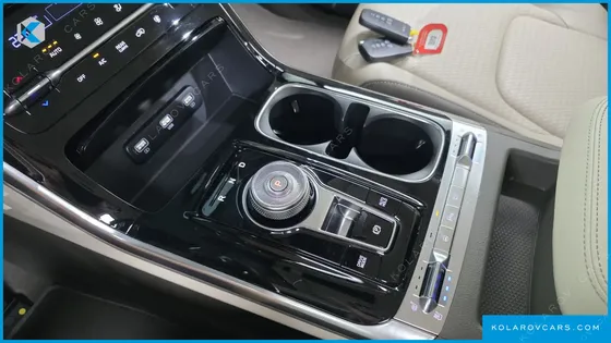 KIA CARNIVAL GASOLINE 7-SEATER SIGNATURE