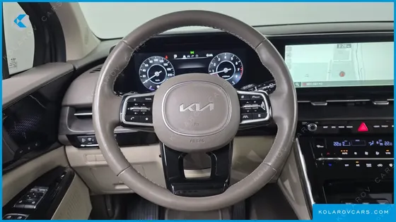 KIA CARNIVAL GASOLINE 7-SEATER SIGNATURE