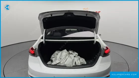 HYUNDAI ELANTRA (AVANTE) 1.6 GDI VALUE PLUS