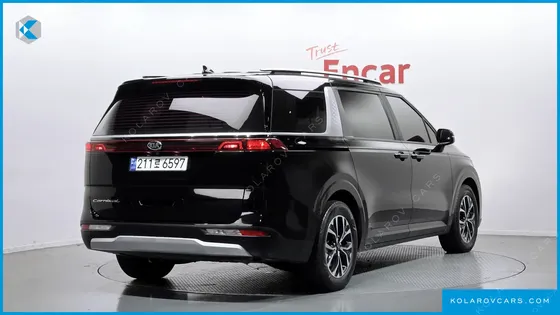 KIA CARNIVAL DIESEL 9-SEATER PRESTIGE