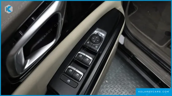 KIA CARNIVAL DIESEL 9-SEATER PRESTIGE