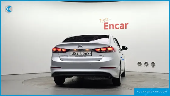 HYUNDAI ELANTRA (AVANTE) 1.6 GDI SMART