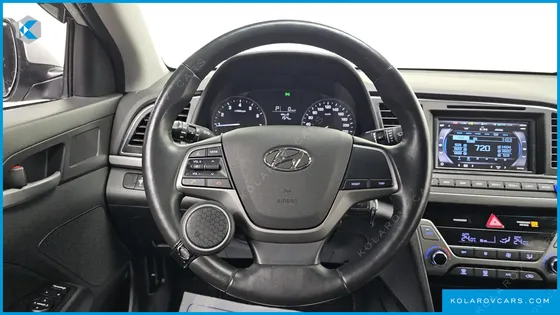 HYUNDAI ELANTRA (AVANTE) 1.6 GDI SMART